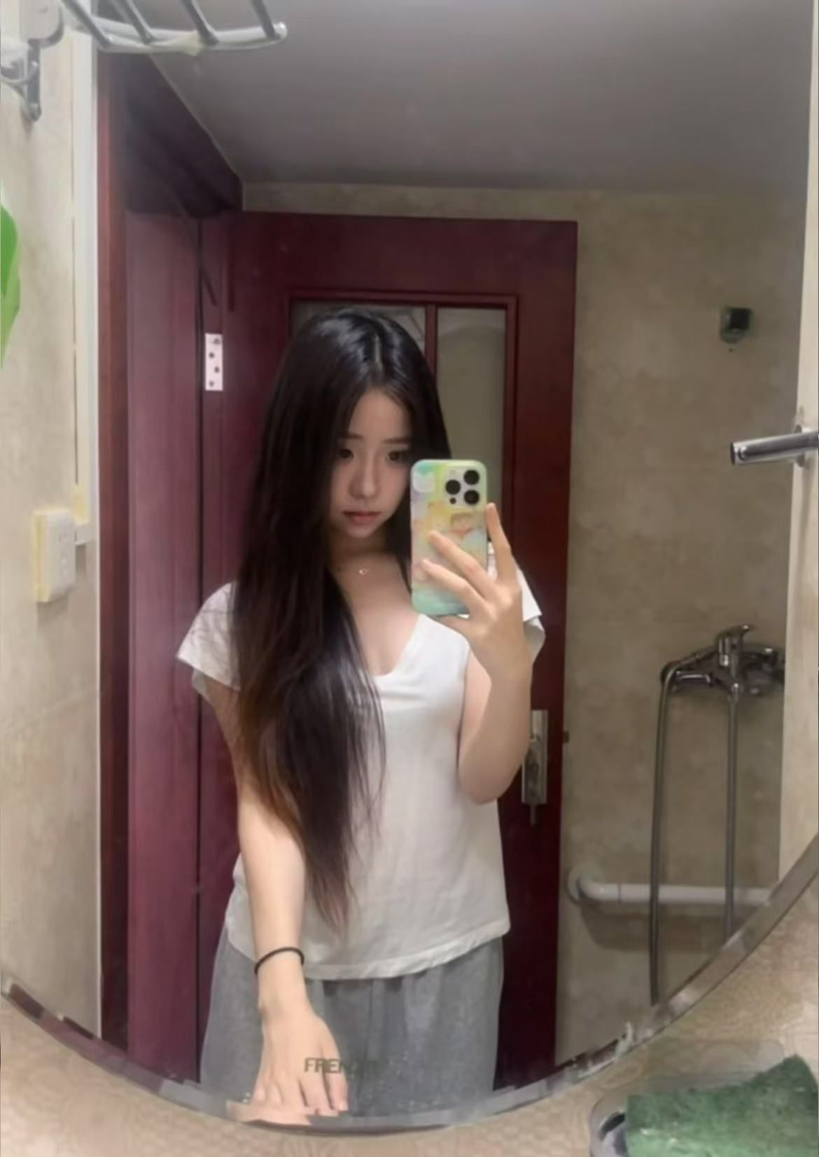 8ec2d54f1f825289a46352637b8ccba8.png